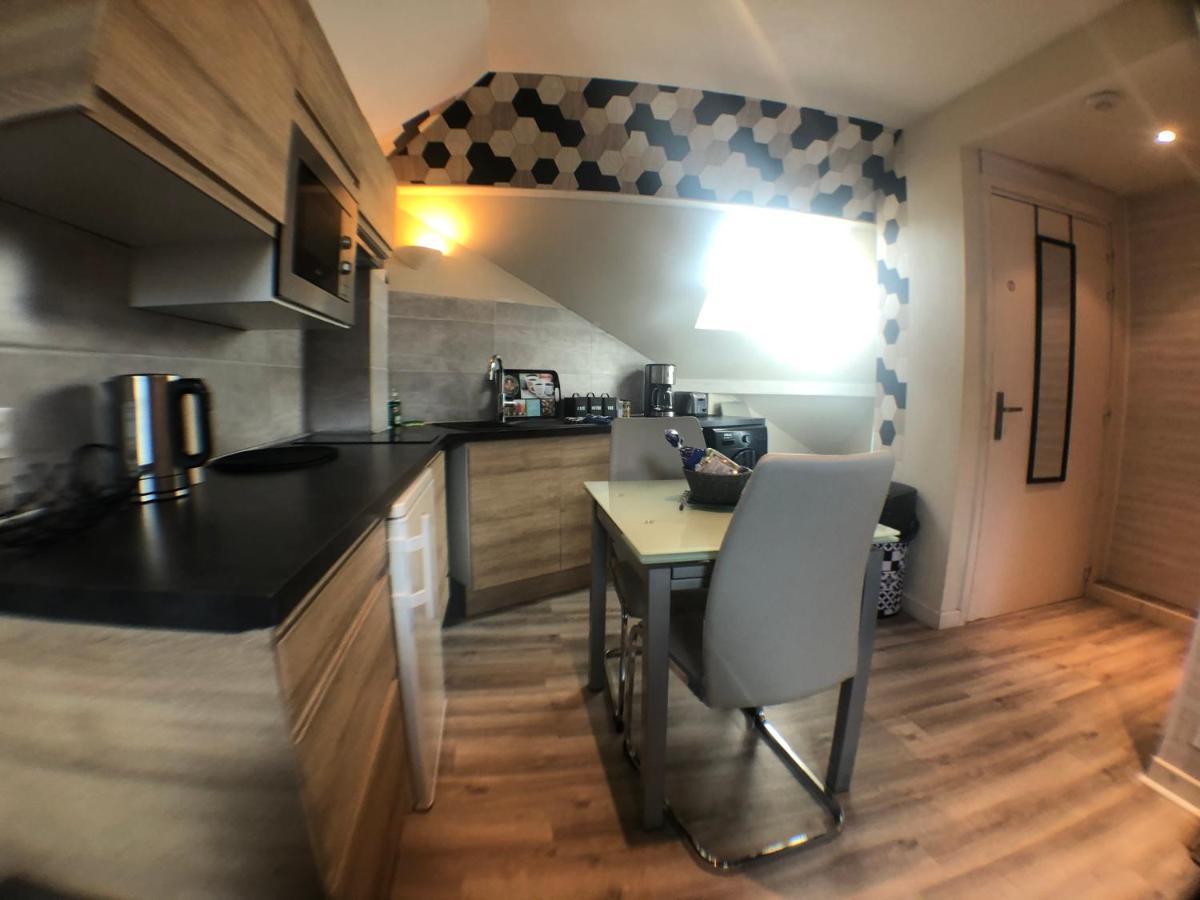 Au Bord Du Lac D'Annecy, Logement Type Loft, Dans Residence Avec Plage Et Ponton Privee Duingt Kültér fotó