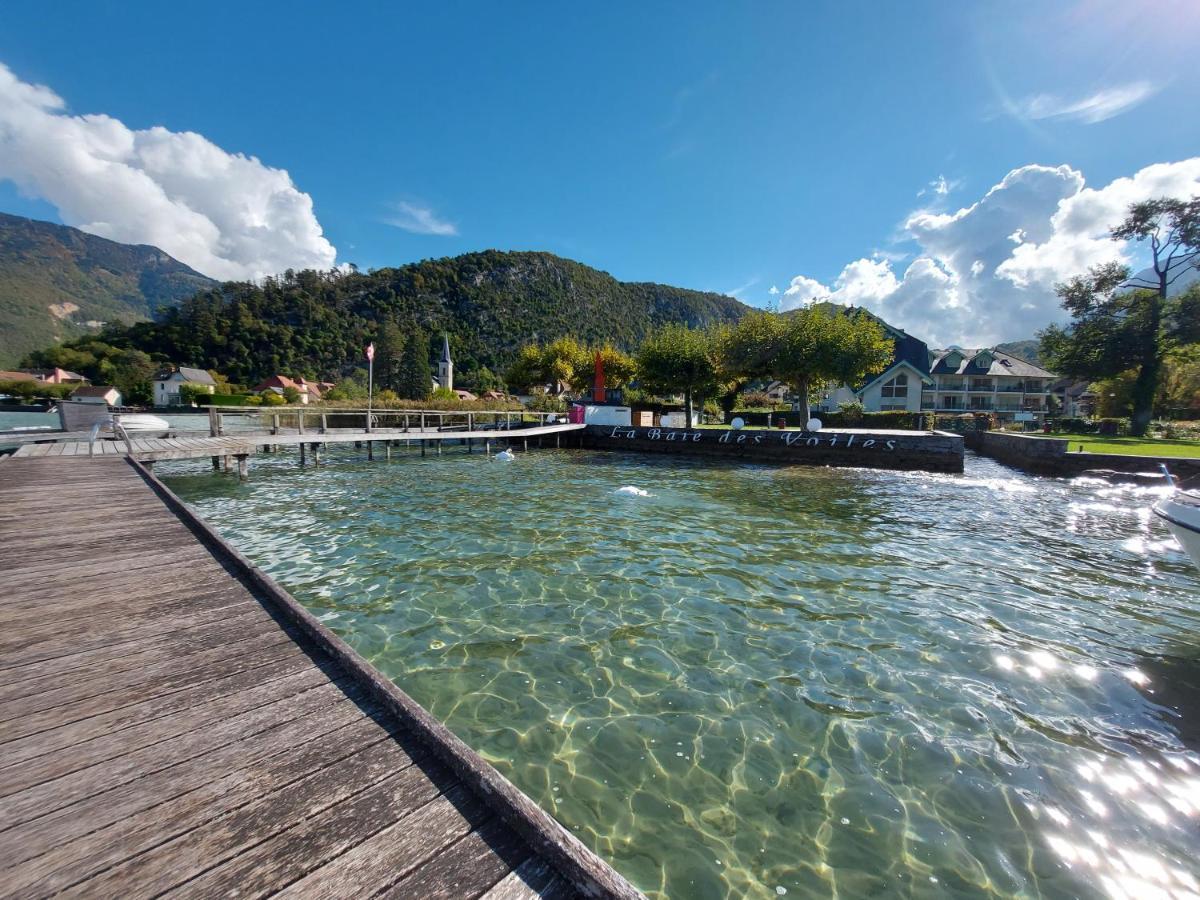 Au Bord Du Lac D'Annecy, Logement Type Loft, Dans Residence Avec Plage Et Ponton Privee Duingt Kültér fotó